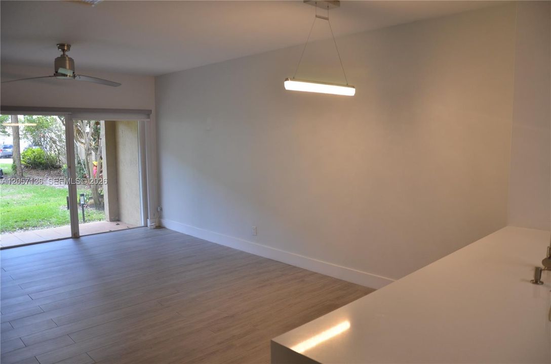 На продажу: $489,000 (3 спален, 2 ванн, 1428 Квадратных фут)