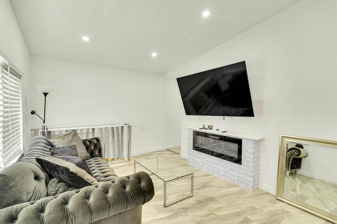 09-41 William Rd-9