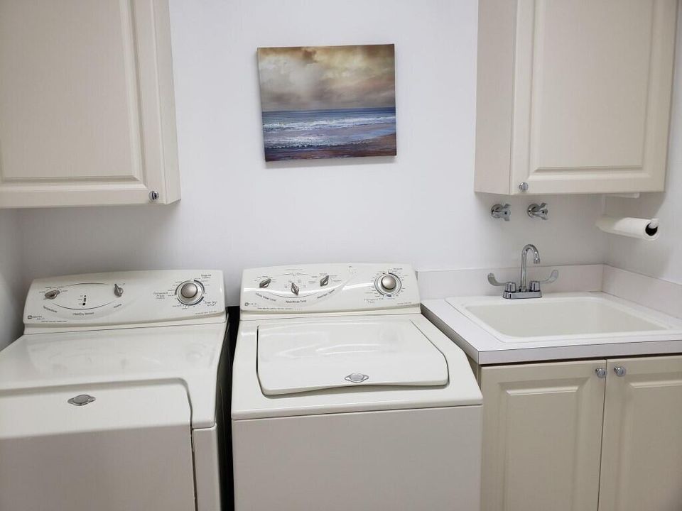 10.204-1 laundry rm (Medium)
