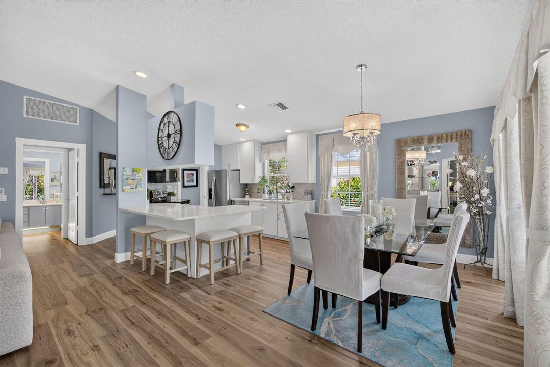6-Dining Area