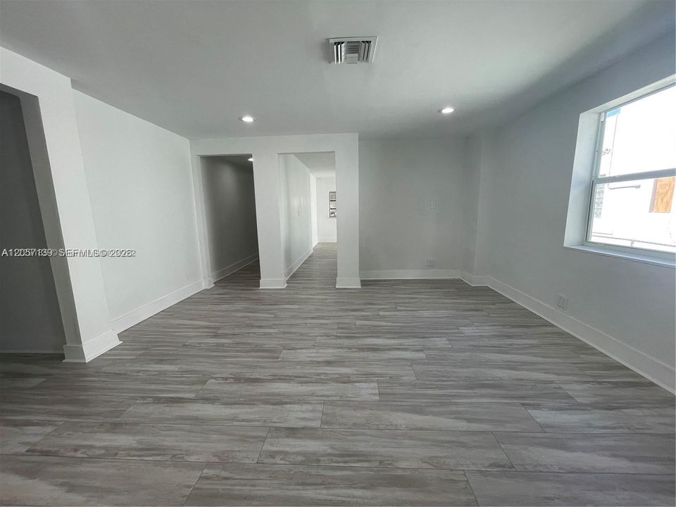 For Rent: $3,750 (2 beds, 2 baths, 1200 Square Feet)