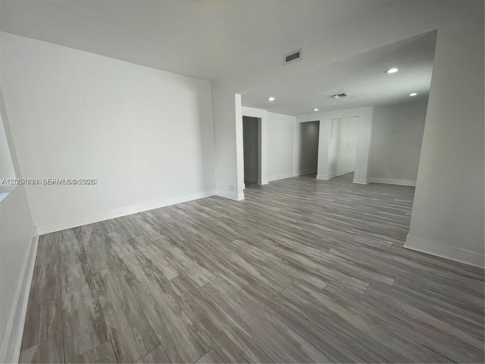 For Rent: $3,750 (2 beds, 2 baths, 1200 Square Feet)
