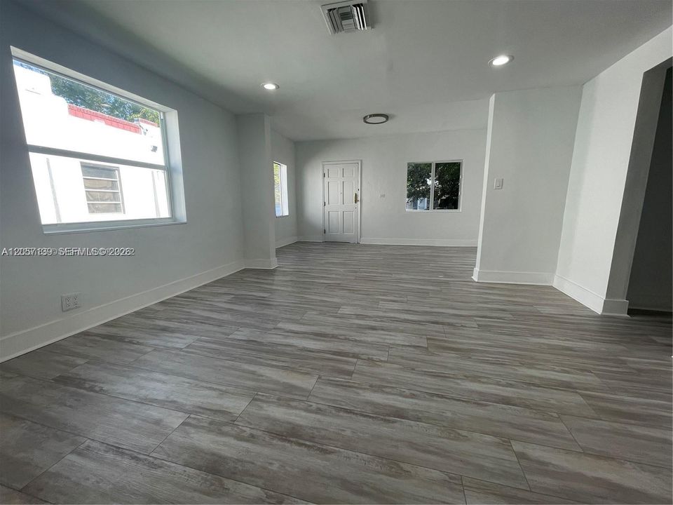 For Rent: $3,750 (2 beds, 2 baths, 1200 Square Feet)