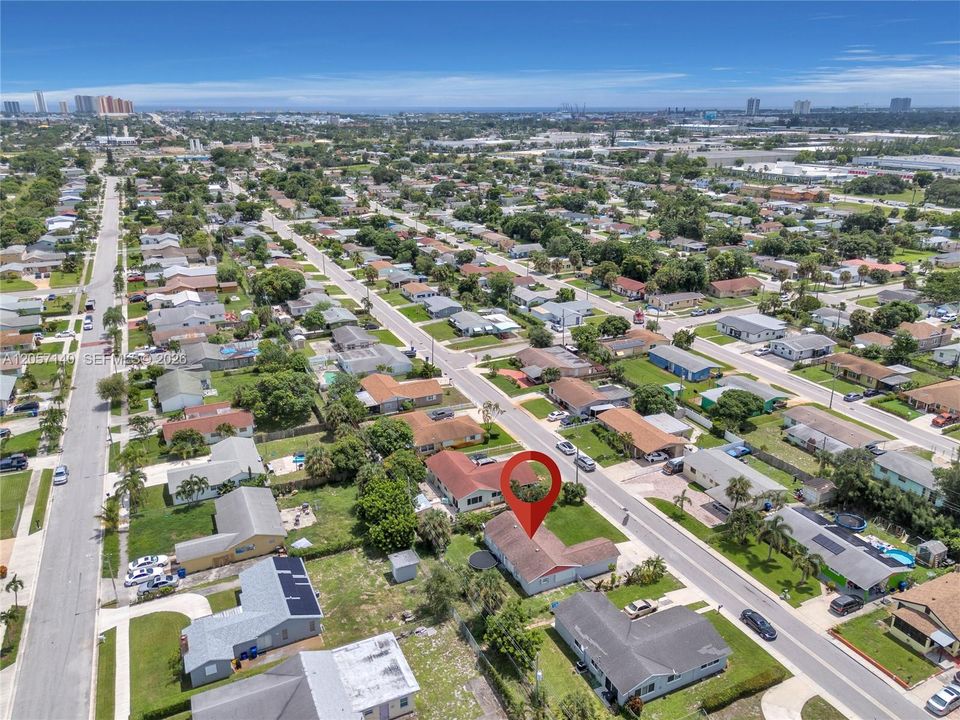 For Sale: $350,000 (3 beds, 2 baths, 1125 Square Feet)