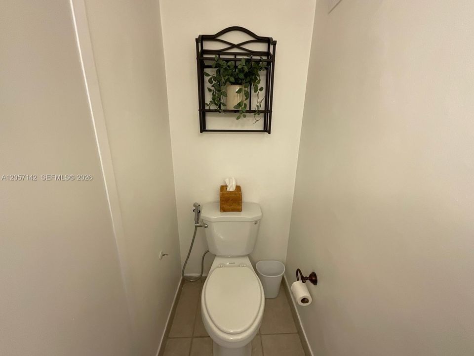 В аренду: $2,750 (1 спален, 1 ванн, 715 Квадратных фут)