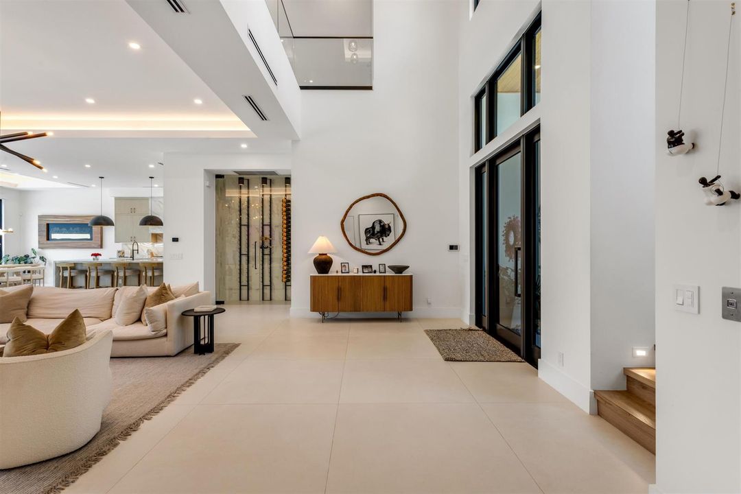 FOYER_RIGHT