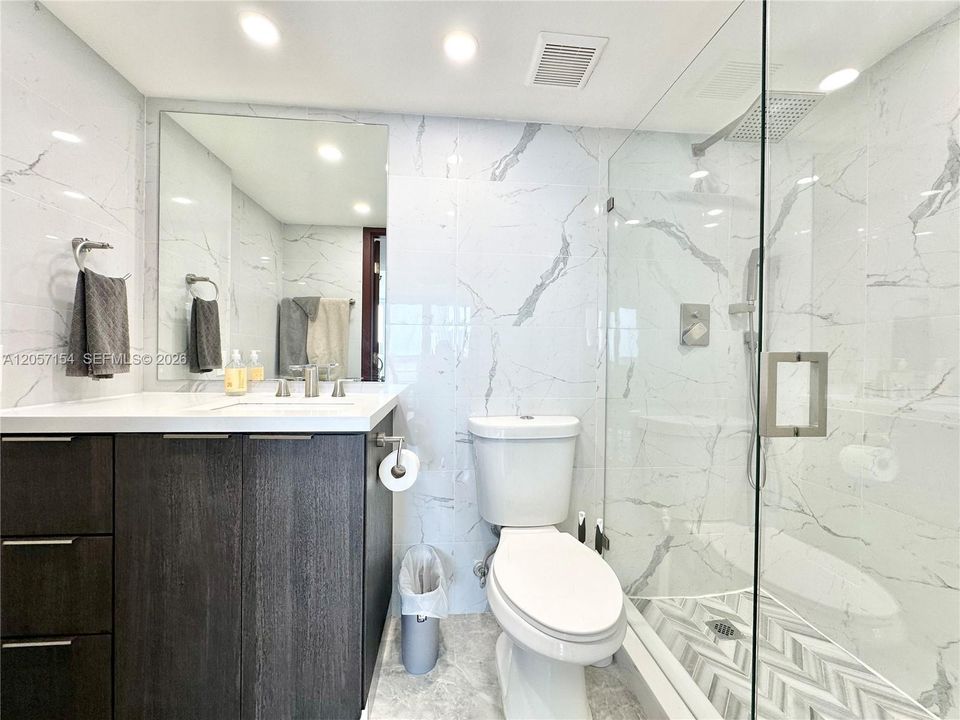 В аренду: $5,000 (2 спален, 2 ванн, 1717 Квадратных фут)
