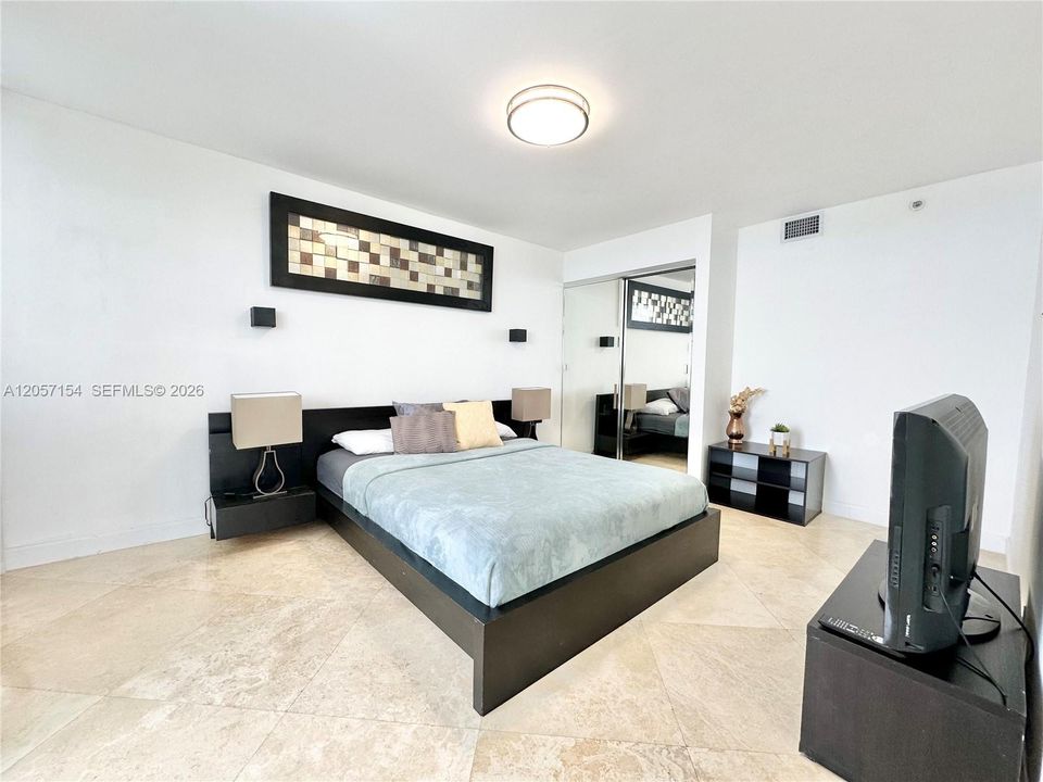 В аренду: $5,000 (2 спален, 2 ванн, 1717 Квадратных фут)