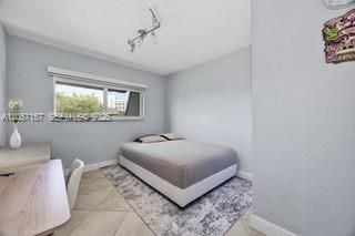 For Sale: $379,000 (3 beds, 2 baths, 1040 Square Feet)