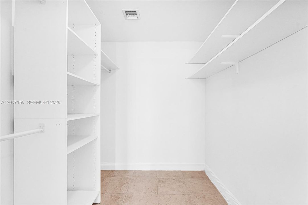 En Venta: $410,000 (1 camas, 1 baños, 860 Pies cuadrados)