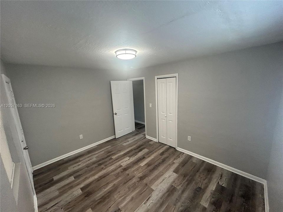 В аренду: $1,750 (2 спален, 1 ванн, 675 Квадратных фут)