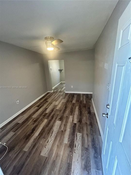 В аренду: $1,750 (2 спален, 1 ванн, 675 Квадратных фут)