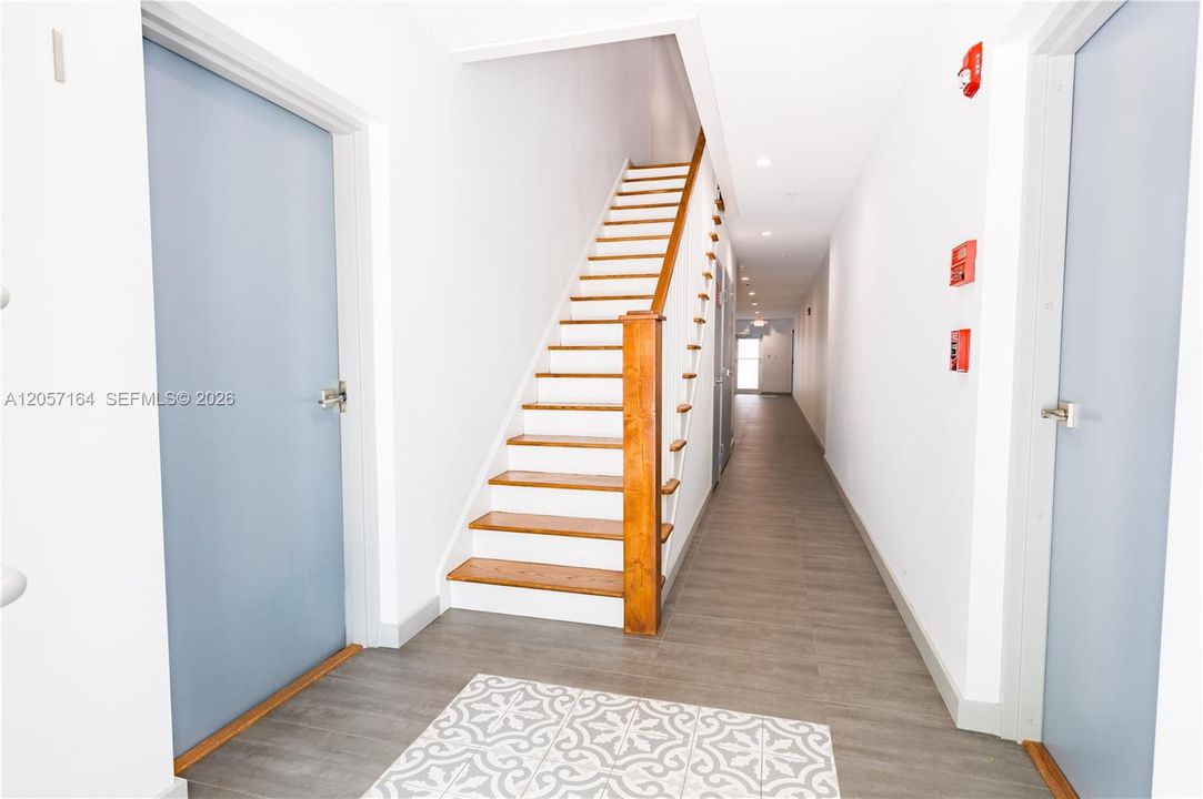 В аренду: $1,975 (1 спален, 1 ванн, 675 Квадратных фут)