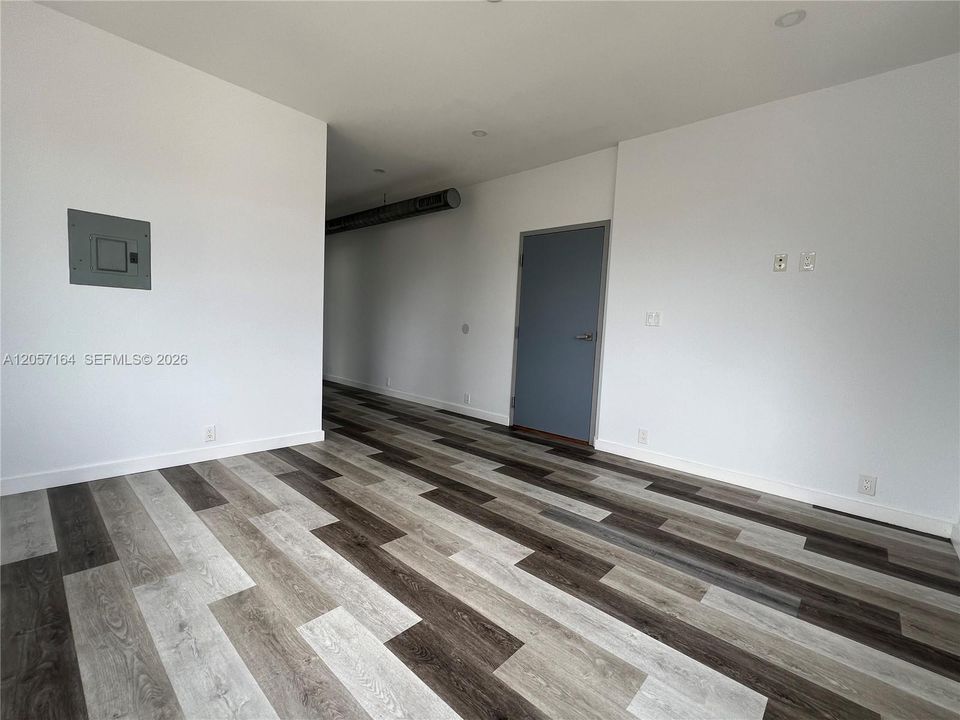 В аренду: $1,975 (1 спален, 1 ванн, 675 Квадратных фут)