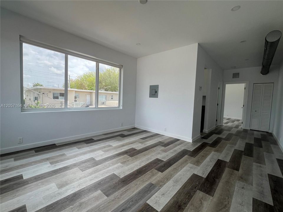 В аренду: $1,975 (1 спален, 1 ванн, 675 Квадратных фут)