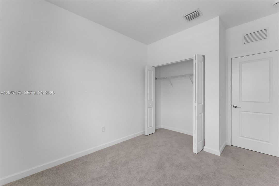 В аренду: $2,600 (4 спален, 3 ванн, 1615 Квадратных фут)