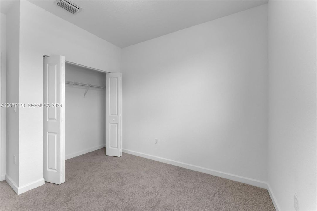 В аренду: $2,600 (4 спален, 3 ванн, 1615 Квадратных фут)
