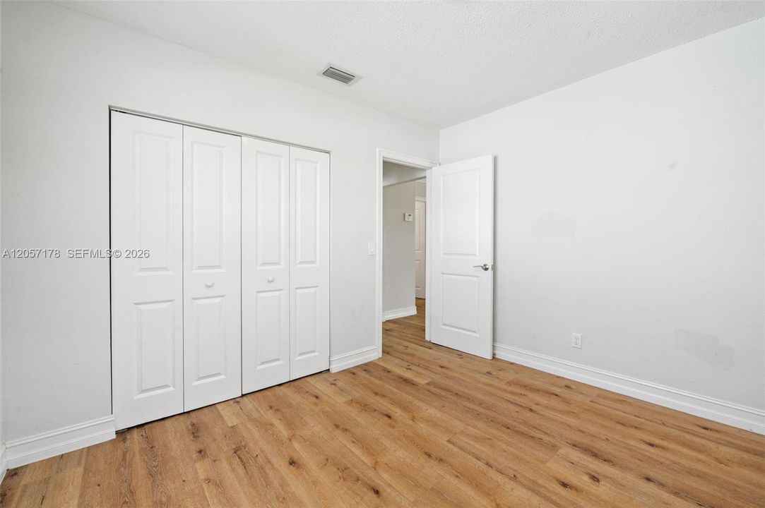 For Rent: $2,900 (2 beds, 1 baths, 780 Square Feet)