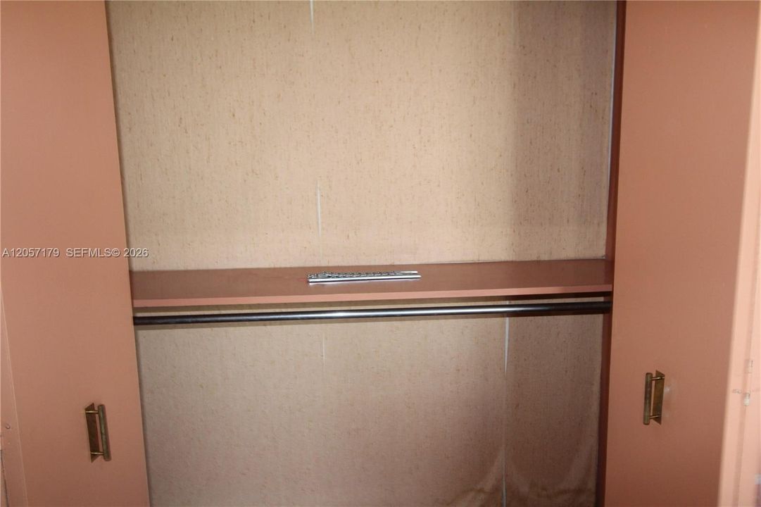 На продажу: $215,000 (1 спален, 2 ванн, 1535 Квадратных фут)