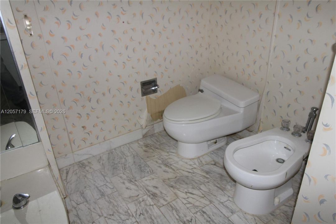 На продажу: $215,000 (1 спален, 2 ванн, 1535 Квадратных фут)