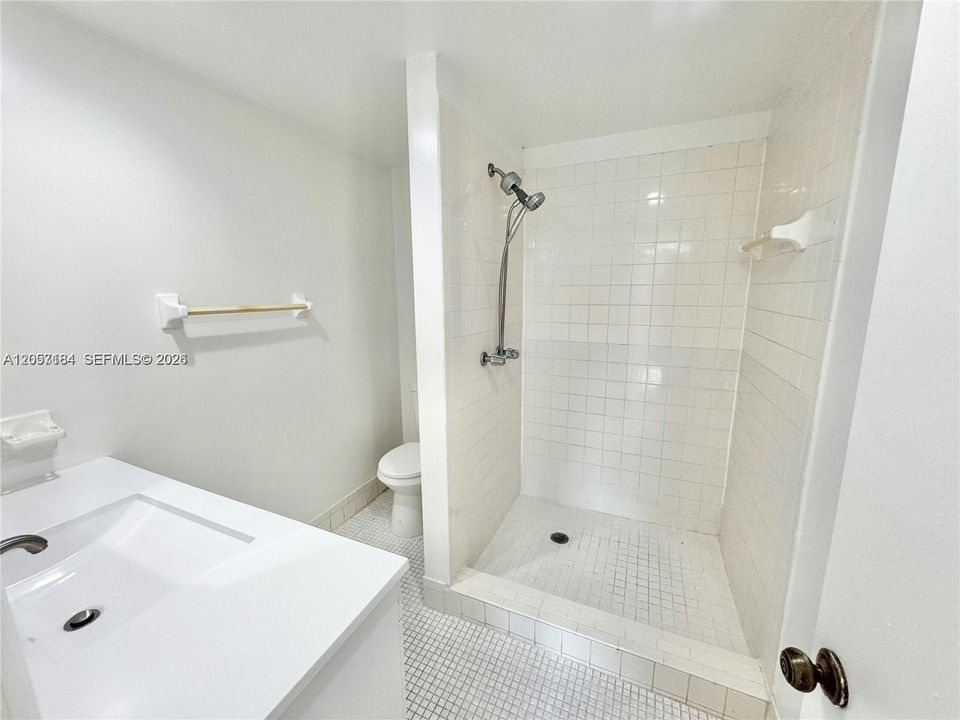 For Rent: $2,150 (2 beds, 2 baths, 960 Square Feet)