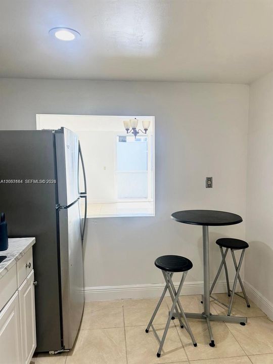 For Rent: $2,150 (2 beds, 2 baths, 960 Square Feet)