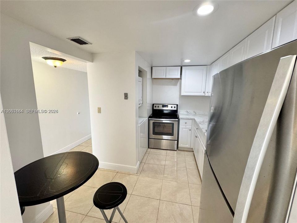 For Rent: $2,150 (2 beds, 2 baths, 960 Square Feet)