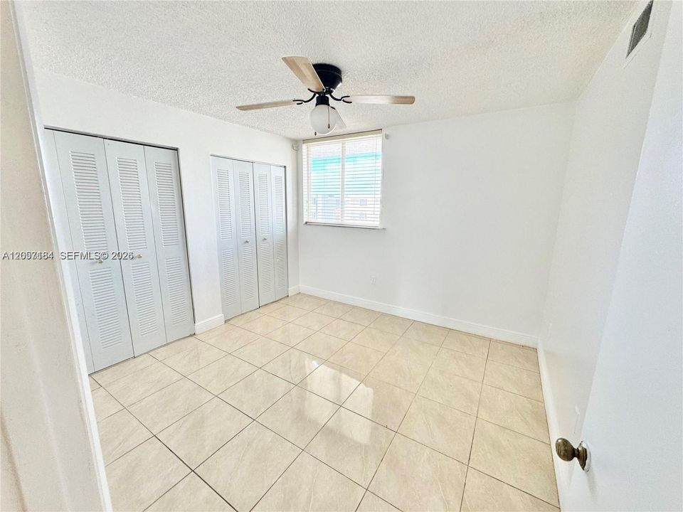 For Rent: $2,150 (2 beds, 2 baths, 960 Square Feet)
