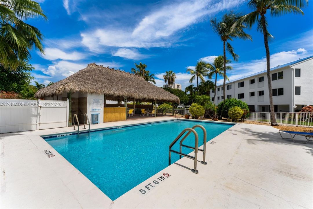 На продажу: $999,000 (3 спален, 3 ванн, 1769 Квадратных фут)