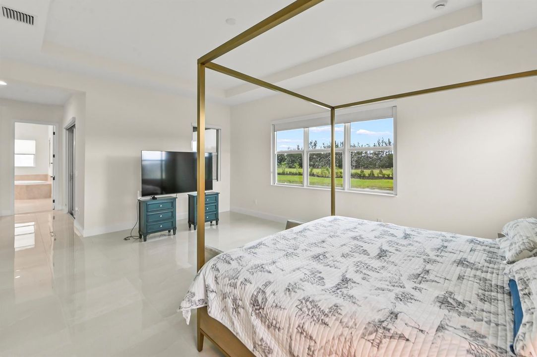 35 Bedroom 02
