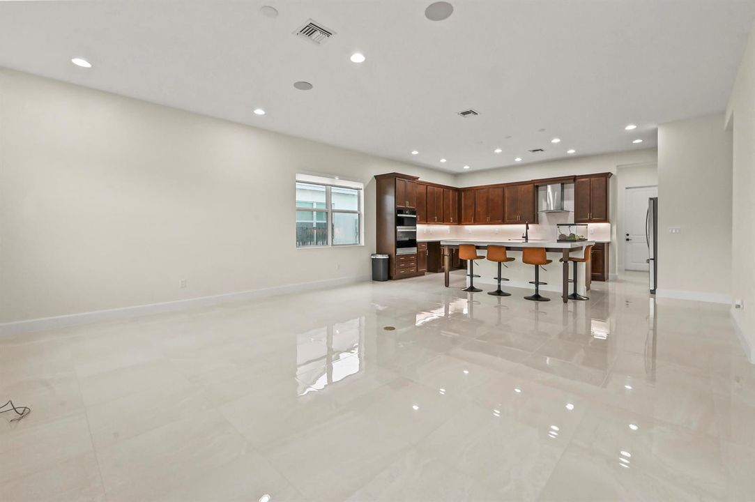 12 Dining room 02