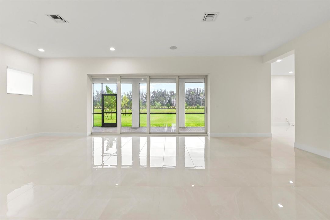 07 Living room 01