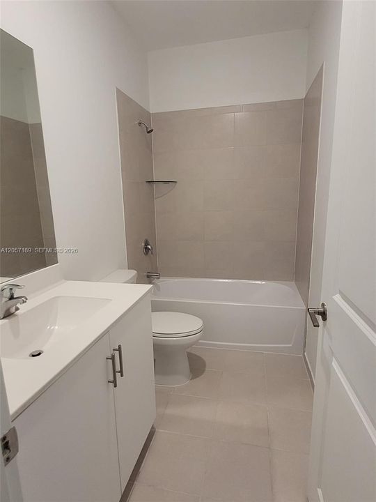 В аренду: $2,450 (3 спален, 2 ванн, 1331 Квадратных фут)
