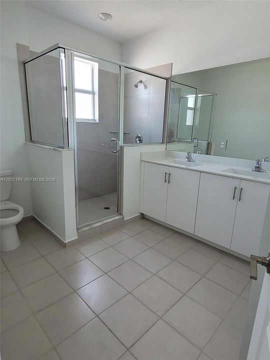 В аренду: $2,450 (3 спален, 2 ванн, 1331 Квадратных фут)