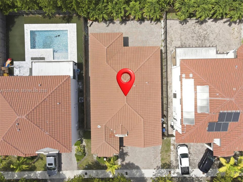 En Venta: $675,000 (3 camas, 3 baños, 1906 Pies cuadrados)
