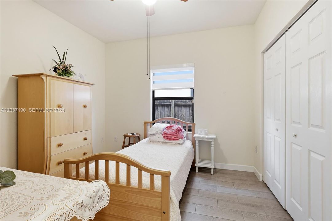 En Venta: $675,000 (3 camas, 3 baños, 1906 Pies cuadrados)