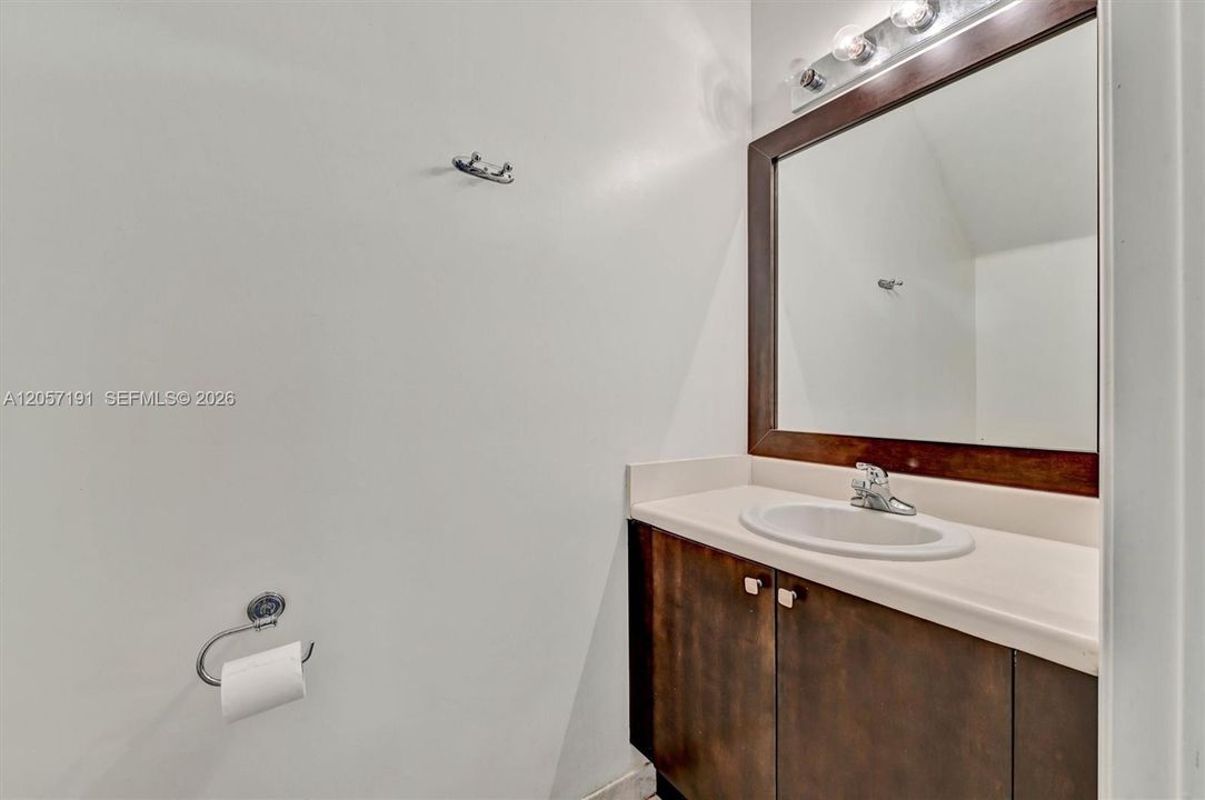 В аренду: $2,750 (2 спален, 1 ванн, 1437 Квадратных фут)