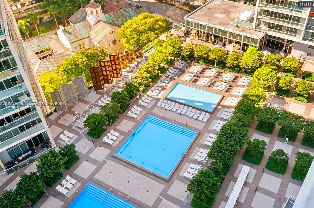 В аренду: $3,400 (1 спален, 1 ванн, 816 Квадратных фут)