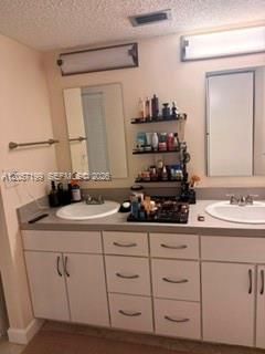For Rent: $2,550 (2 beds, 2 baths, 1360 Square Feet)