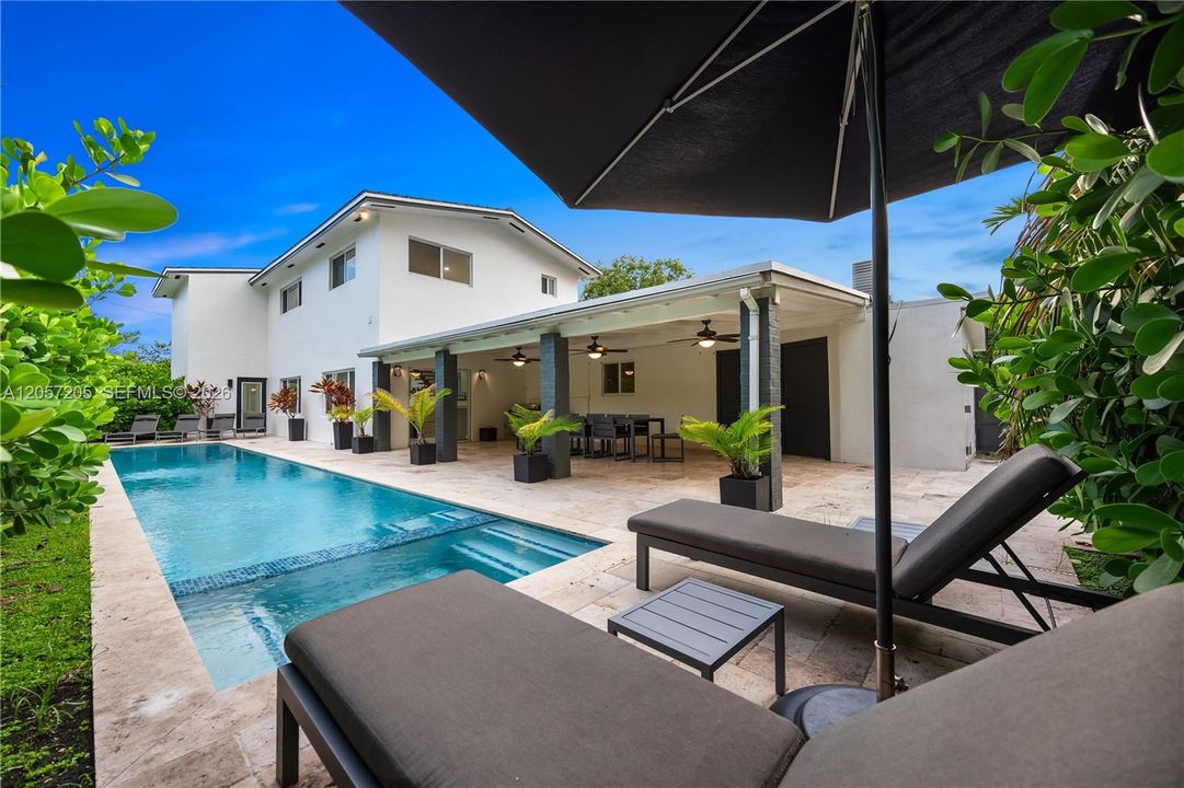 For Sale: $2,950,000 (6 beds, 6 baths, 4496 Square Feet)