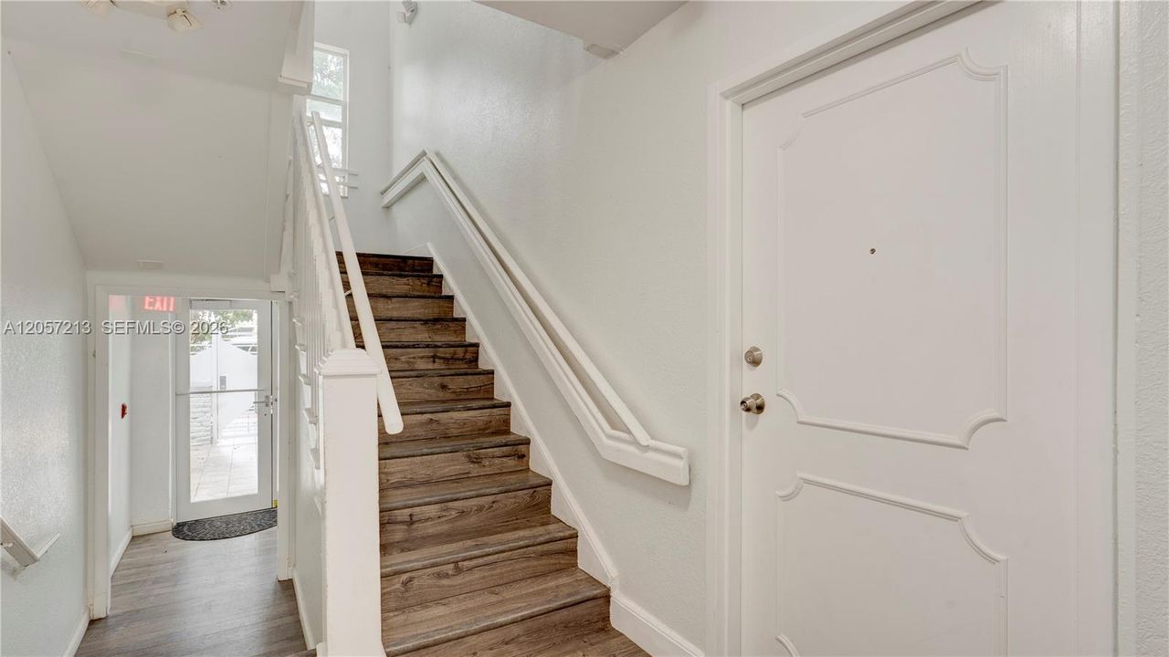 В аренду: $2,400 (1 спален, 1 ванн, 580 Квадратных фут)