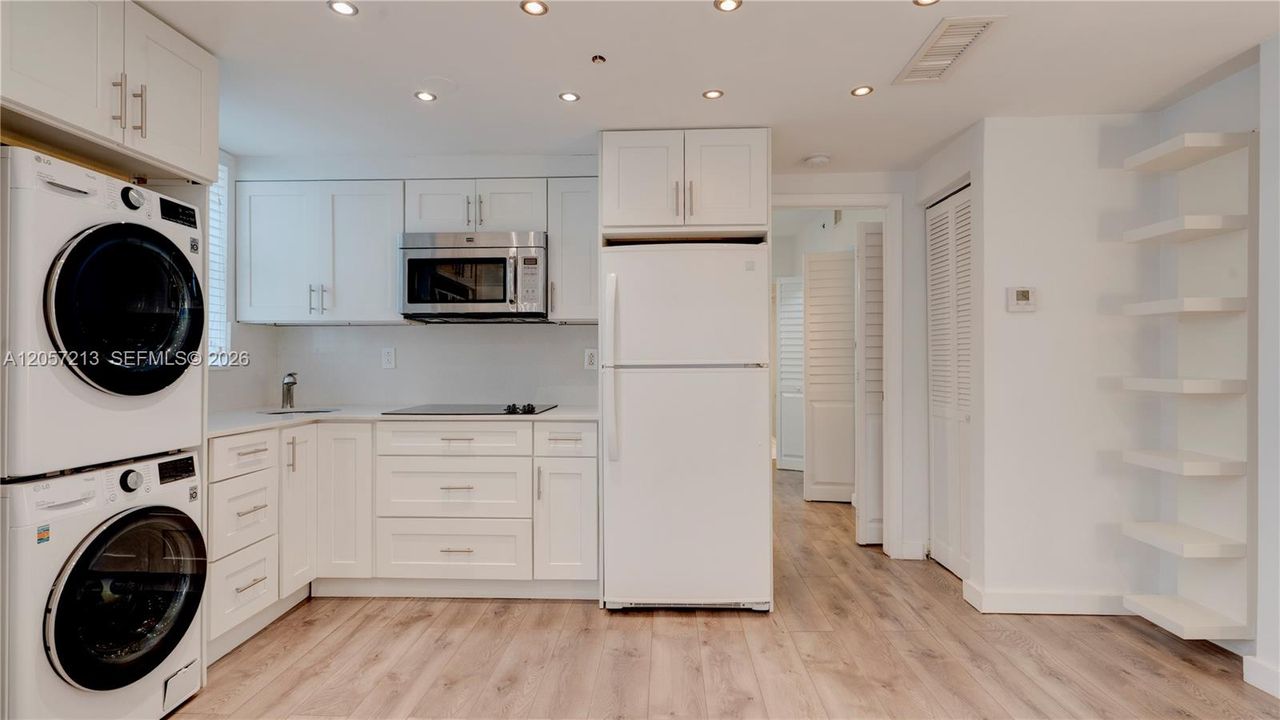 В аренду: $2,400 (1 спален, 1 ванн, 580 Квадратных фут)