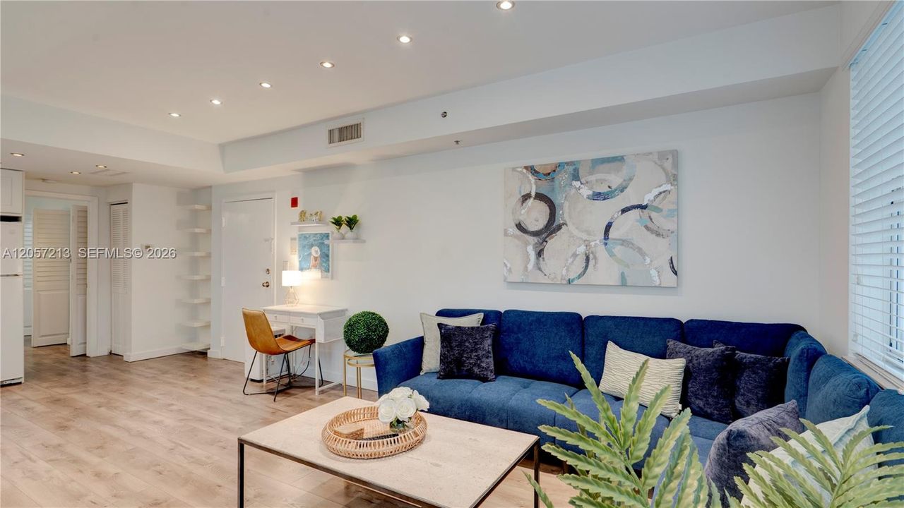 В аренду: $2,400 (1 спален, 1 ванн, 580 Квадратных фут)