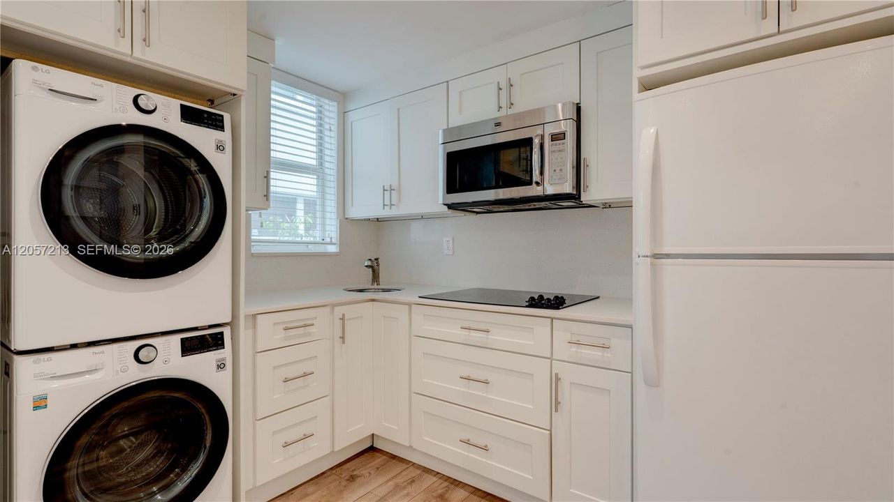 В аренду: $2,400 (1 спален, 1 ванн, 580 Квадратных фут)