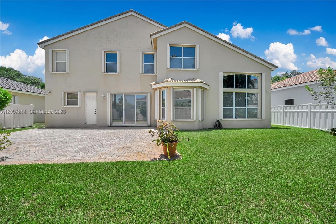 На продажу: $1,249,000 (4 спален, 3 ванн, 2896 Квадратных фут)