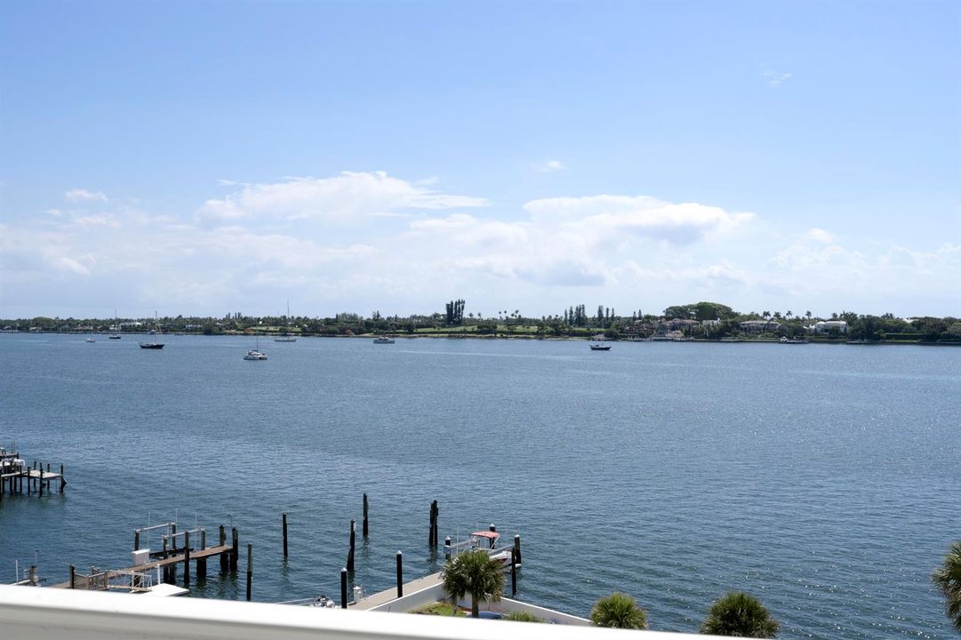 2800 N Flagler Dr Apt 709 West-print-001