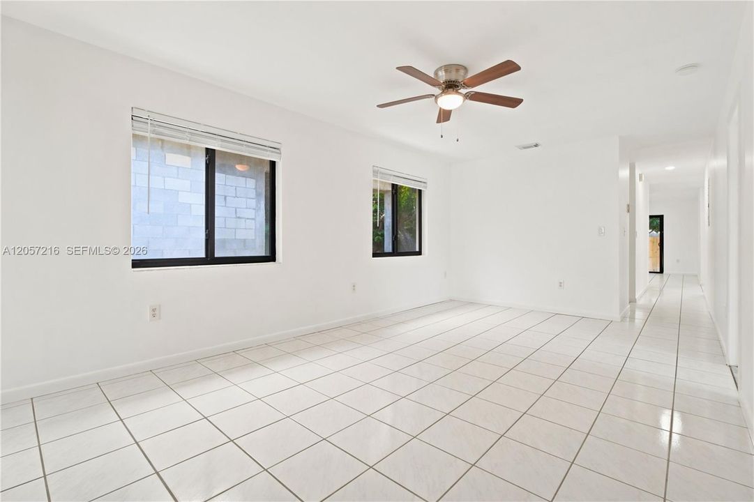 For Rent: $3,500 (3 beds, 2 baths, 1275 Square Feet)
