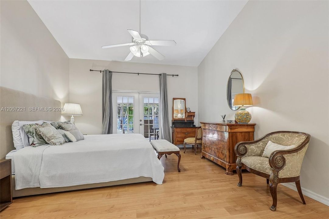 В аренду: $4,900 (4 спален, 2 ванн, 2301 Квадратных фут)