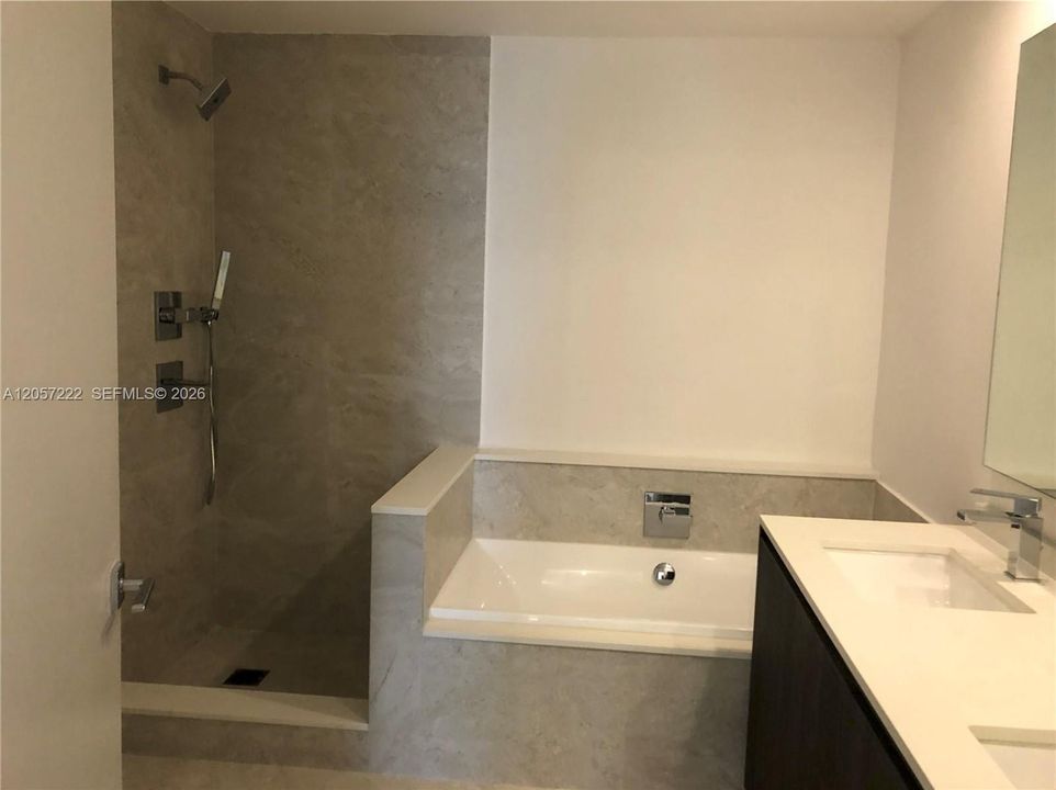 For Rent: $8,000 (3 beds, 4 baths, 2018 Square Feet)