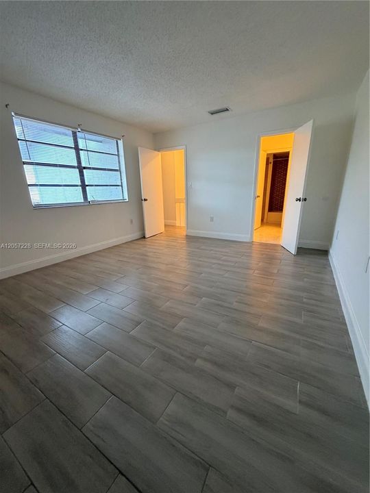 В аренду: $2,550 (2 спален, 1 ванн, 1095 Квадратных фут)